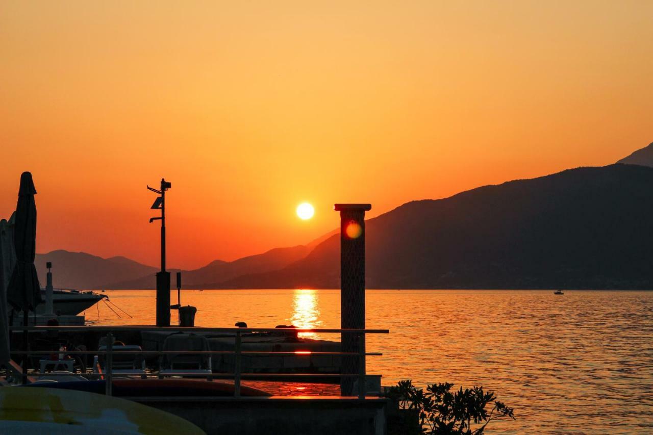 Apartments Tramonto 티바트 외부 사진